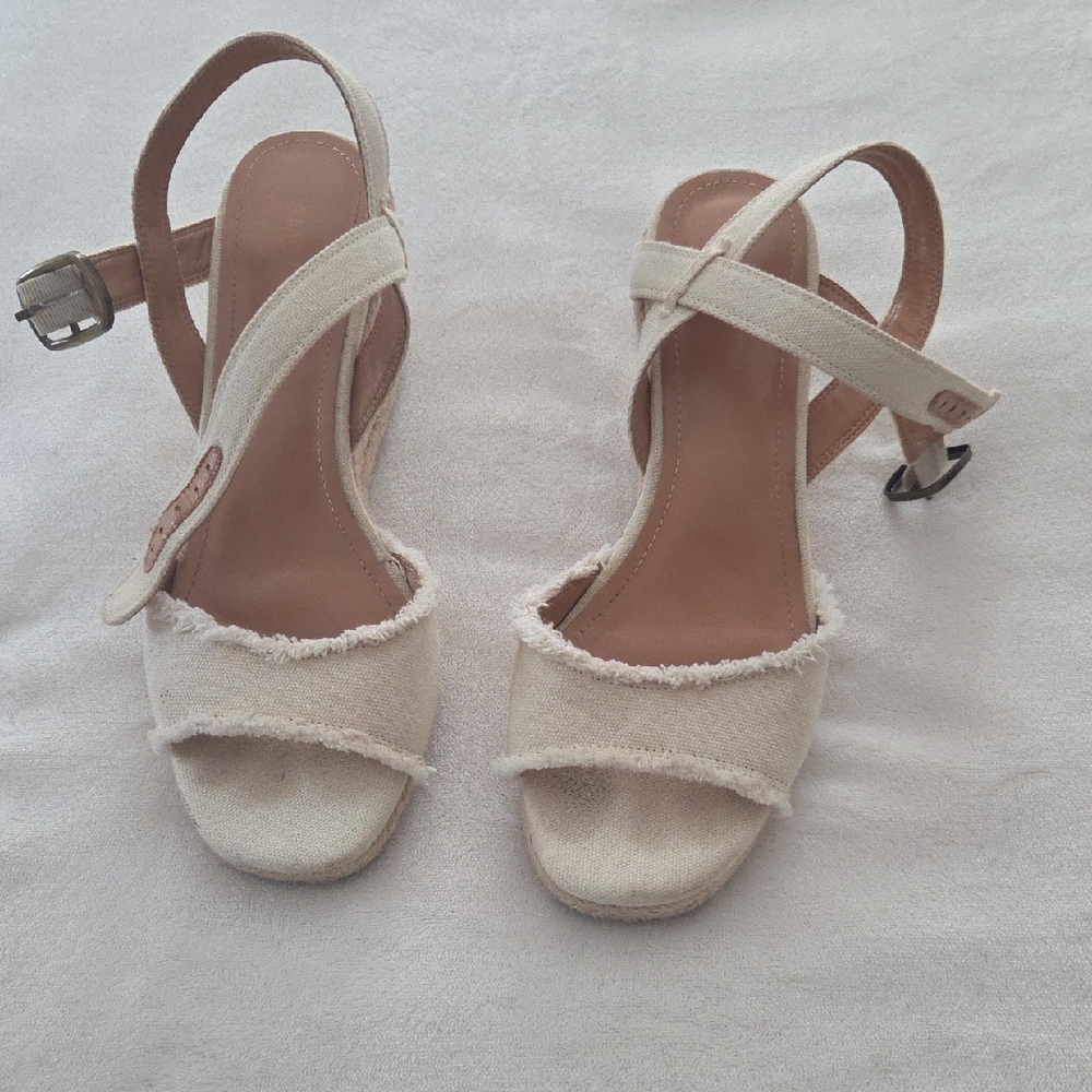 Women's Cream Sandals